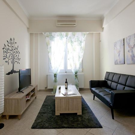 Comfortable Apartment At The Foot Of The Odeon Of Herodes Atticus Athen Eksteriør billede