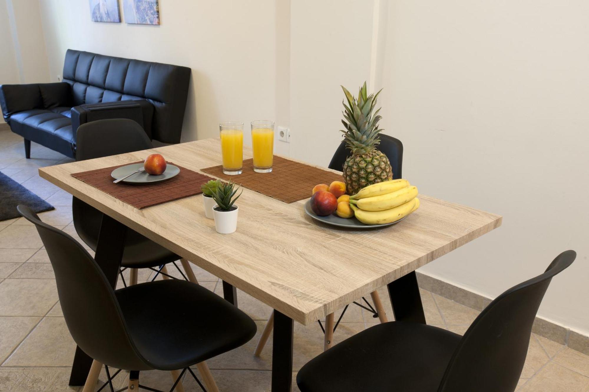 Comfortable Apartment At The Foot Of The Odeon Of Herodes Atticus Athen Eksteriør billede