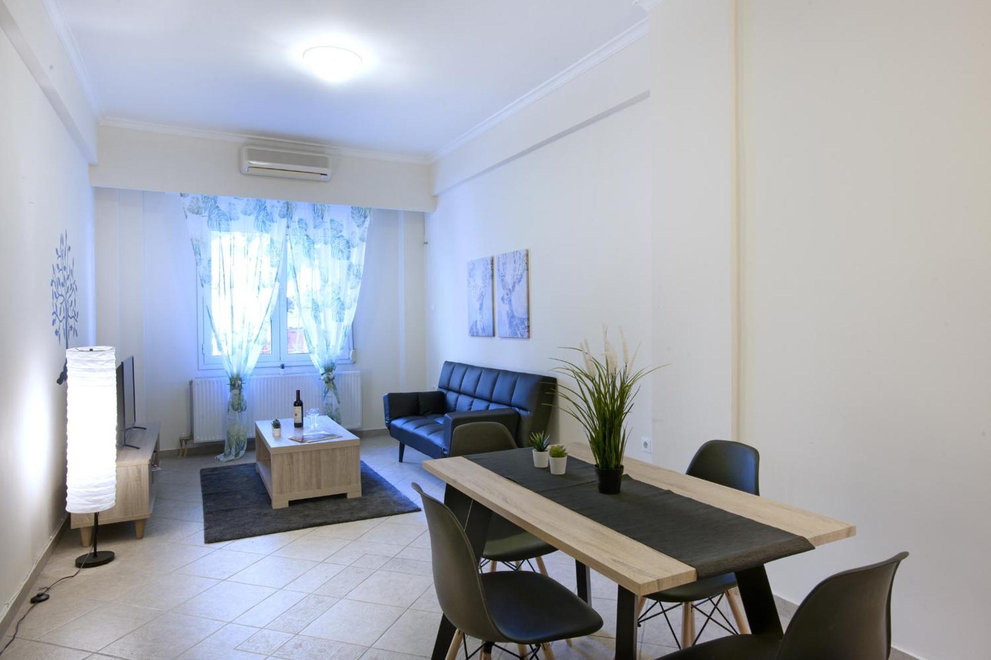 Comfortable Apartment At The Foot Of The Odeon Of Herodes Atticus Athen Eksteriør billede