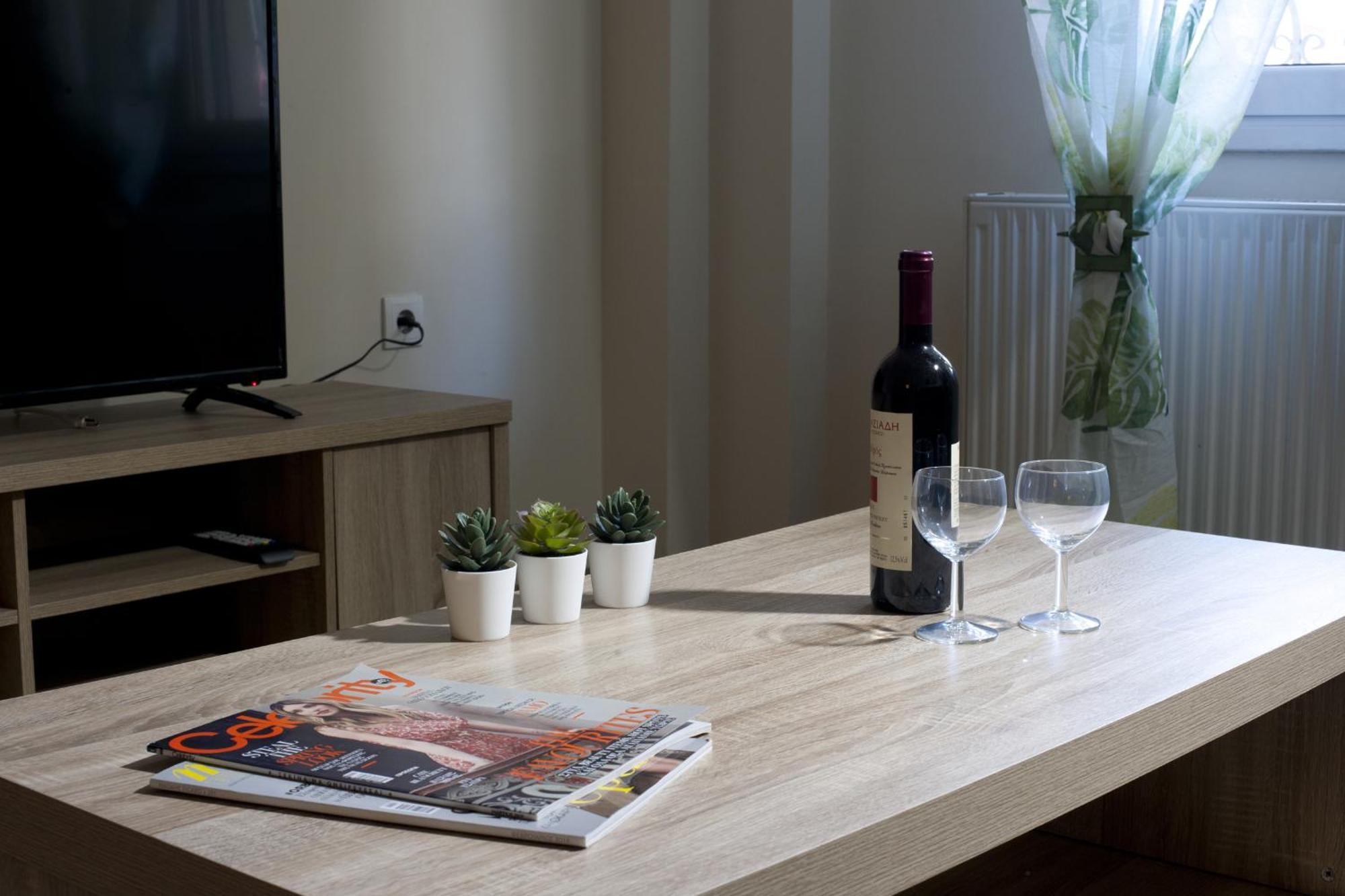 Comfortable Apartment At The Foot Of The Odeon Of Herodes Atticus Athen Eksteriør billede